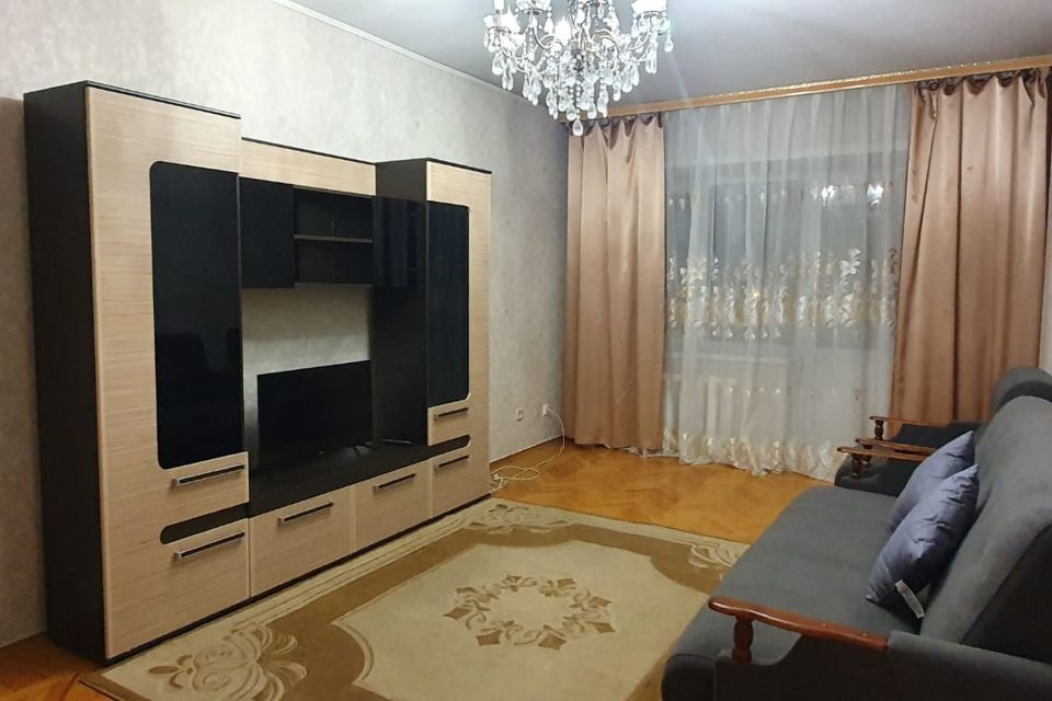 Сдаётся 1-комнатная квартира, 42 м²