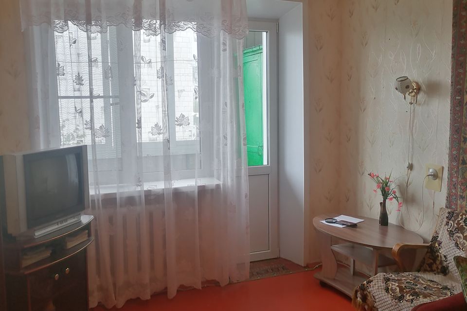 Продаётся 3-комнатная квартира, 49.7 м²