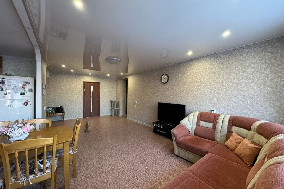 Продаётся 4-комнатная квартира, 108 м²