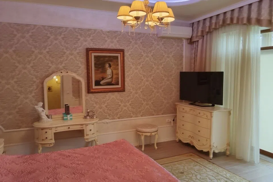 Продаётся 2-этажный дом, 232 м²