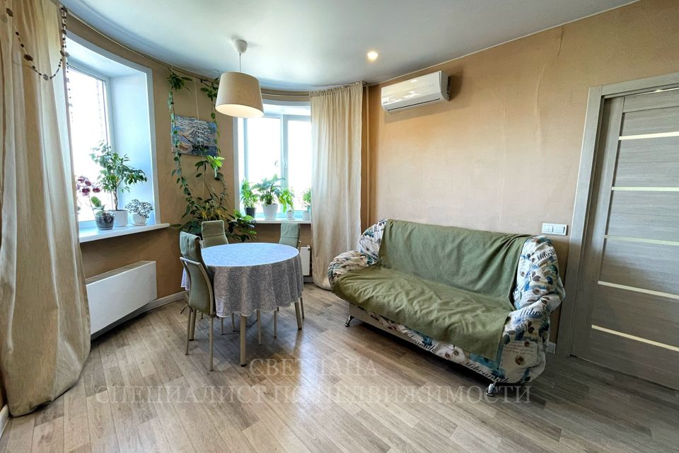 Продаётся 2-комнатная квартира, 65.6 м²