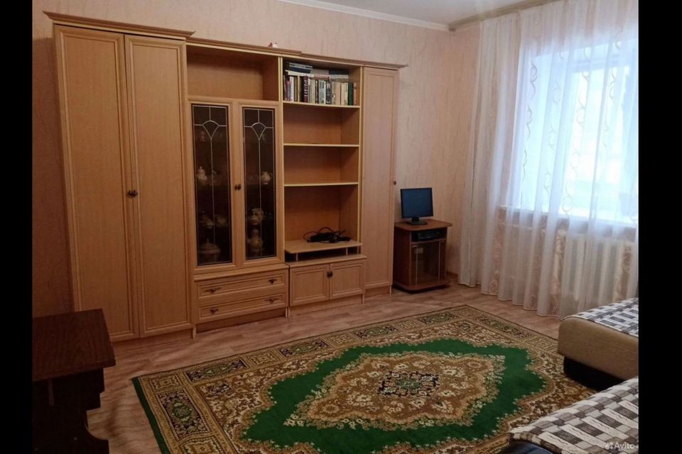 Продаётся 1-комнатная квартира, 52 м²