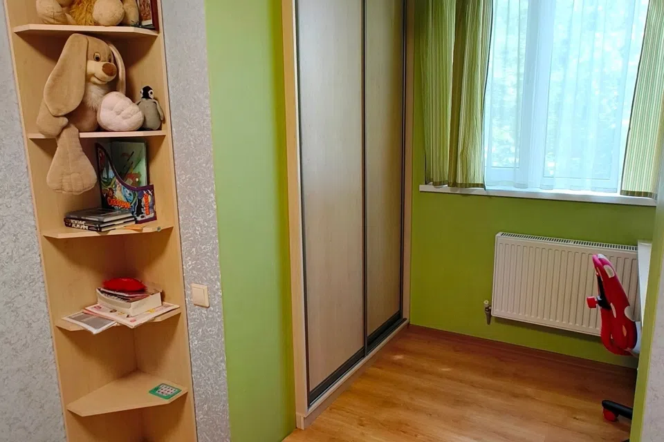Продаётся 3-комнатная квартира, 57 м²