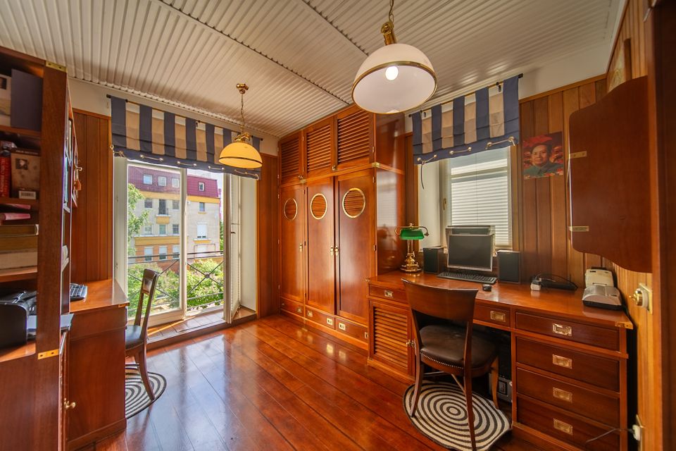 Продаётся 4-комнатная квартира, 126 м²