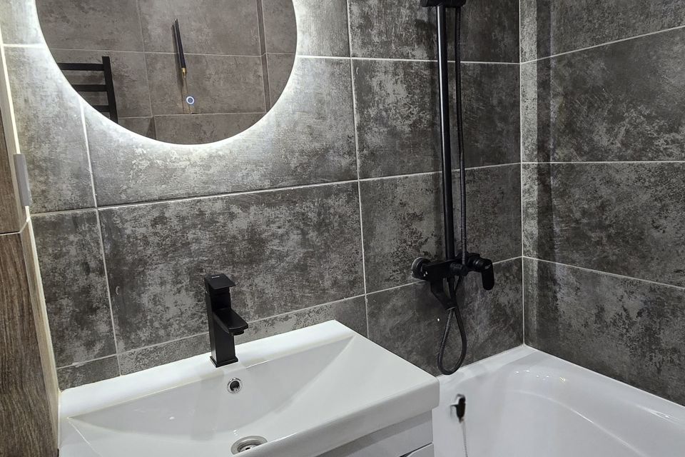 Продаётся 3-комнатная квартира, 57 м²
