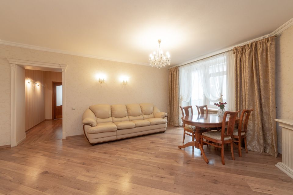 Продаётся 2-комнатная квартира, 84.8 м²
