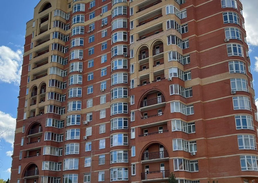 Продаётся 2-комнатная квартира, 63 м²