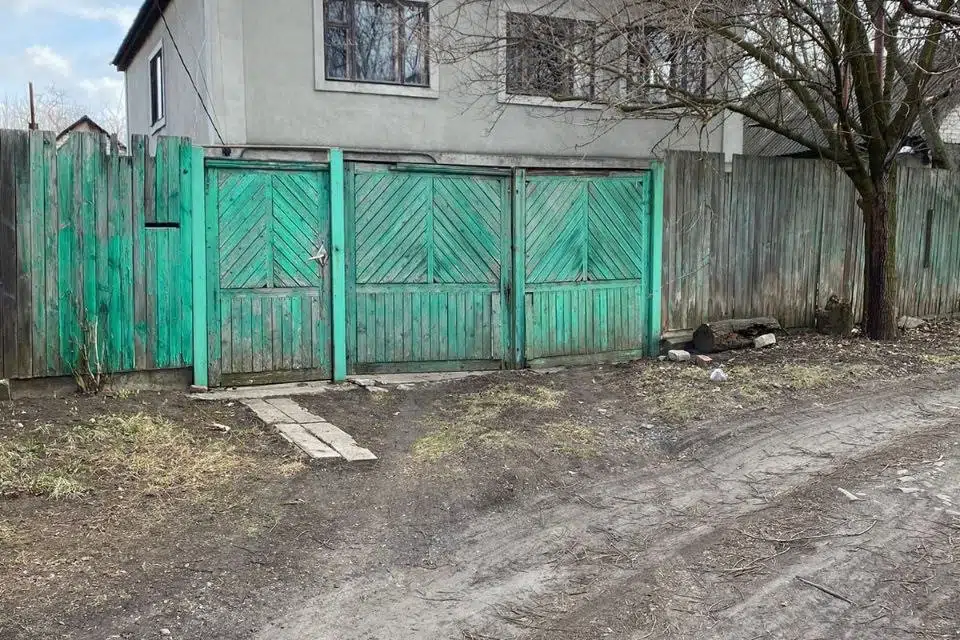 Продаётся 2-этажный дом, 198 м²