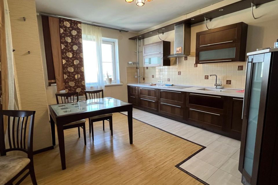 Продаётся 2-комнатная квартира, 69 м²