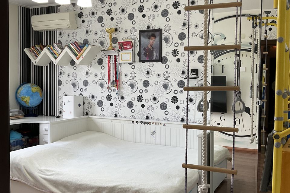 Продаётся 3-комнатная квартира, 74.3 м²