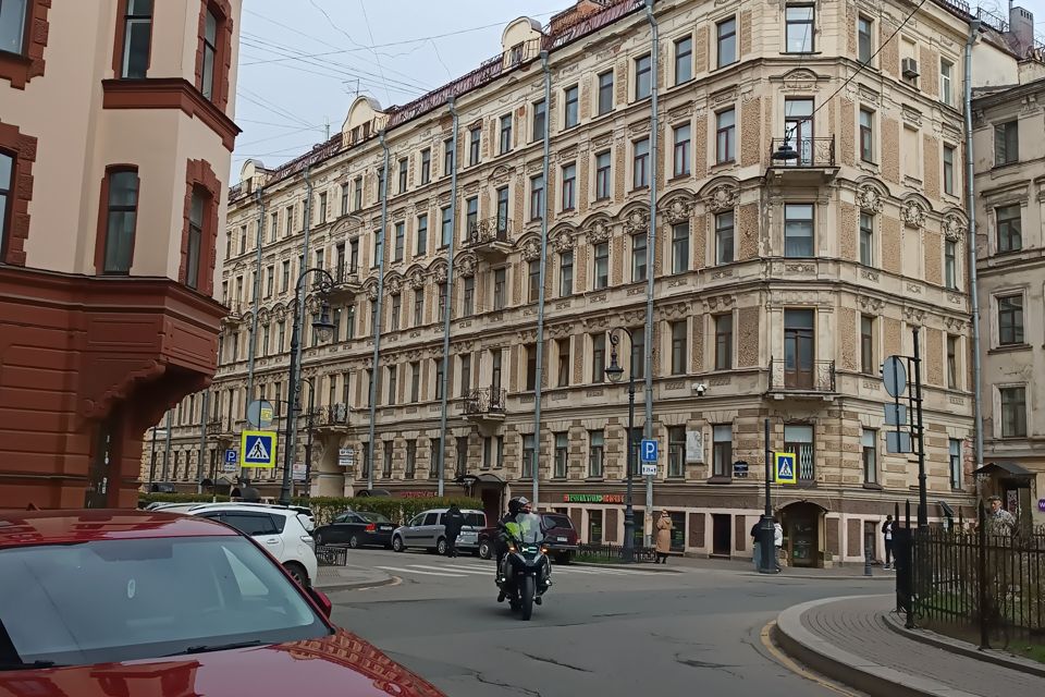 Продаётся комната в 5-комн. квартире, 17 м²