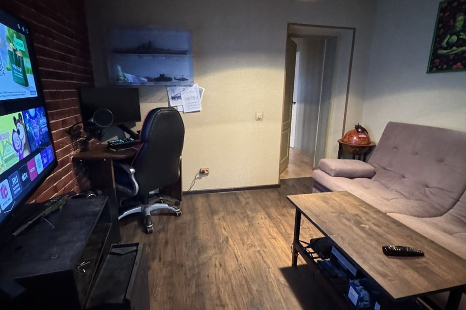 Продаётся 4-комнатная квартира, 79.5 м²