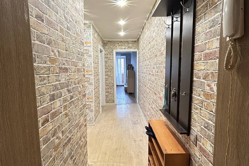 Продаётся 3-комнатная квартира, 52.3 м²