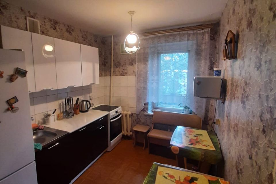 Продаётся 3-комнатная квартира, 56.9 м²
