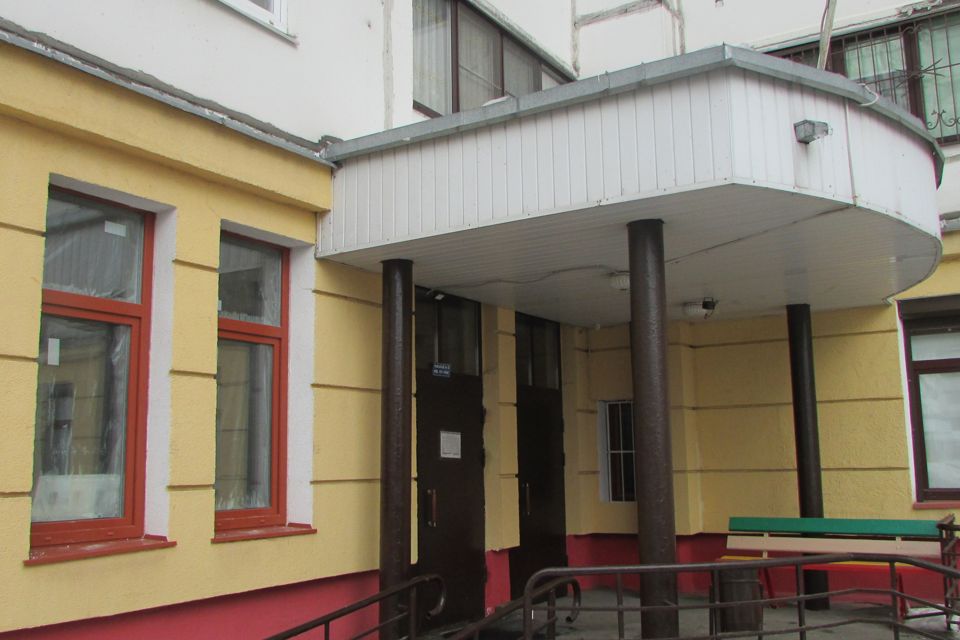 Продаётся 4-комнатная квартира, 119.8 м²