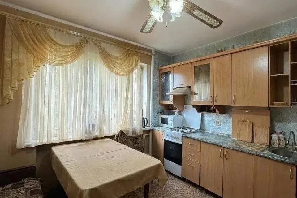 Продаётся 2-этажный дом, 179 м²