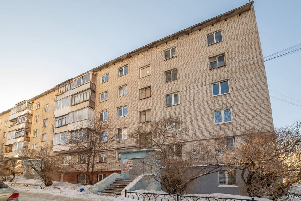Продаётся 3-комнатная квартира, 58.1 м²