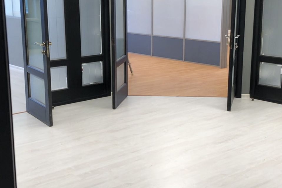 Продаётся 4-комнатная квартира, 145.8 м²
