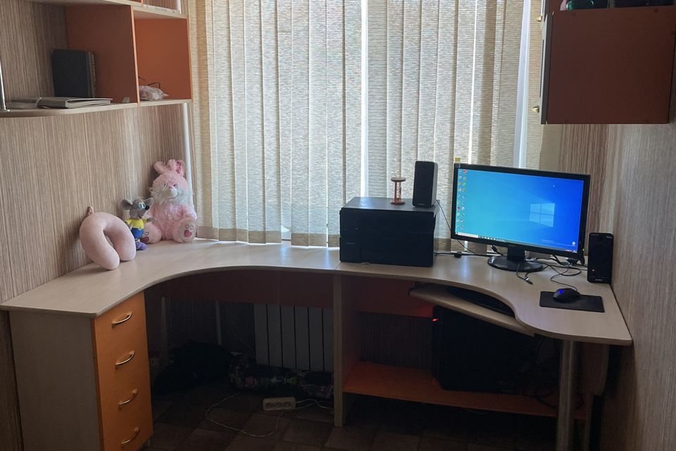 Продаётся 3-комнатная квартира, 57 м²