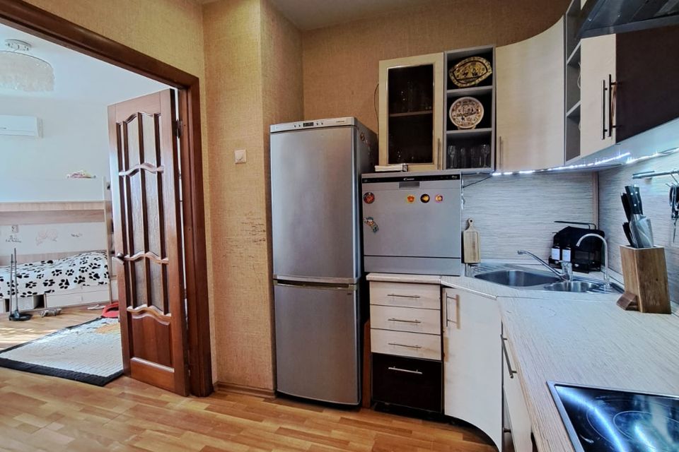 Продаётся 2-комнатная квартира, 58.4 м²
