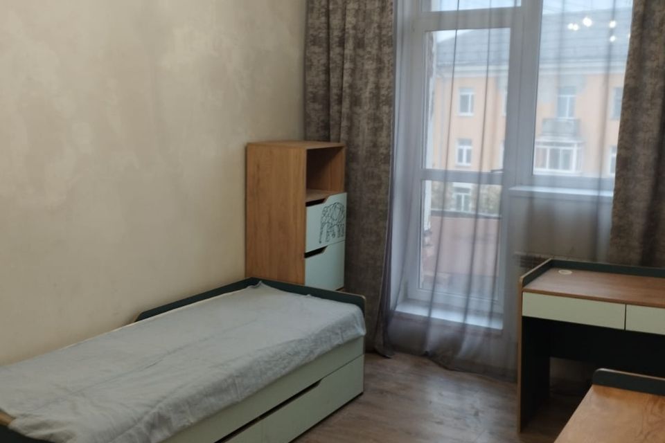 Продаётся 4-комнатная квартира, 75.3 м²