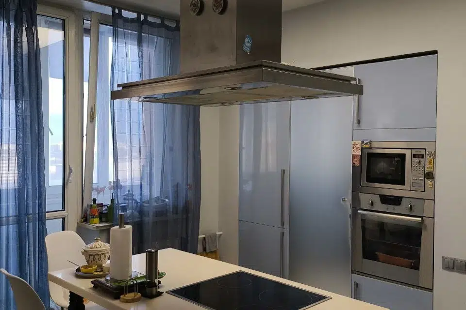 Продаётся 4-комнатная квартира, 146 м²