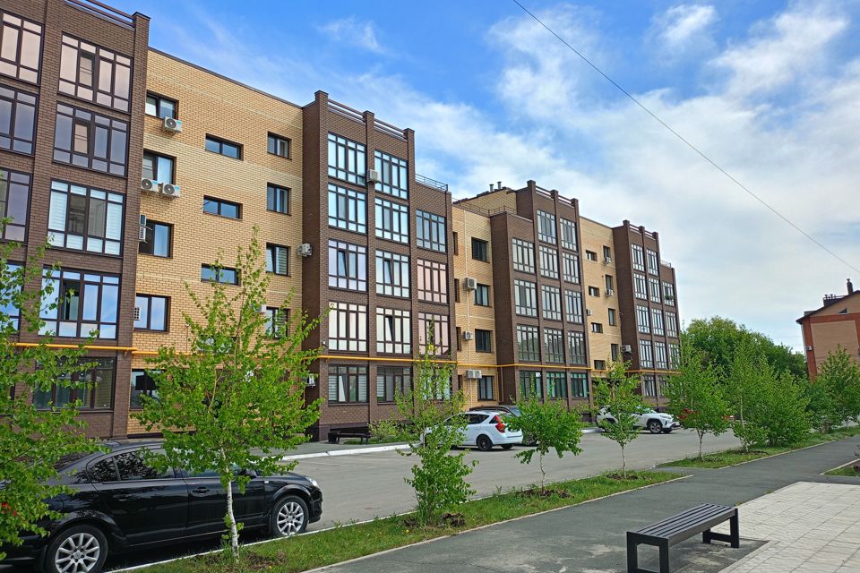 Продаётся студия, 90 м²