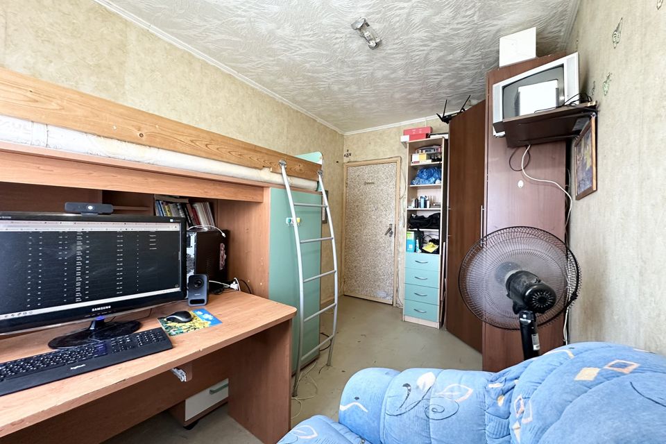 Продаётся комната в 3-комн. квартире, 9.9 м²