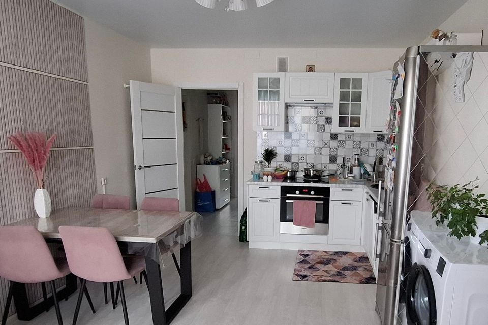 Продаётся 2-комнатная квартира, 64.8 м²