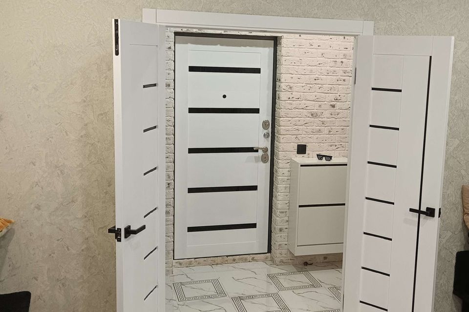 Продаётся 1-комнатная квартира, 42 м²