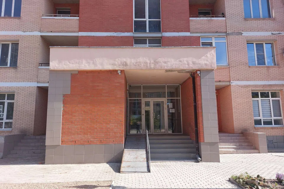 Продаётся 4-комнатная квартира, 137 м²