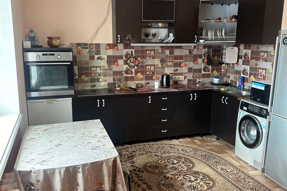 Продаётся 1-комнатная квартира, 70 м²