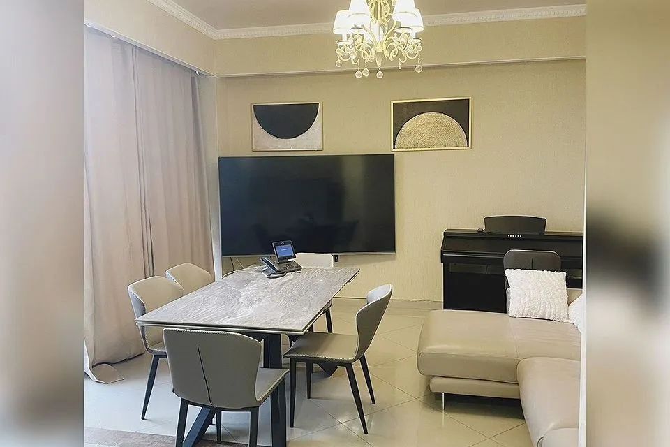 Продаётся 2-комнатная квартира, 140 м²