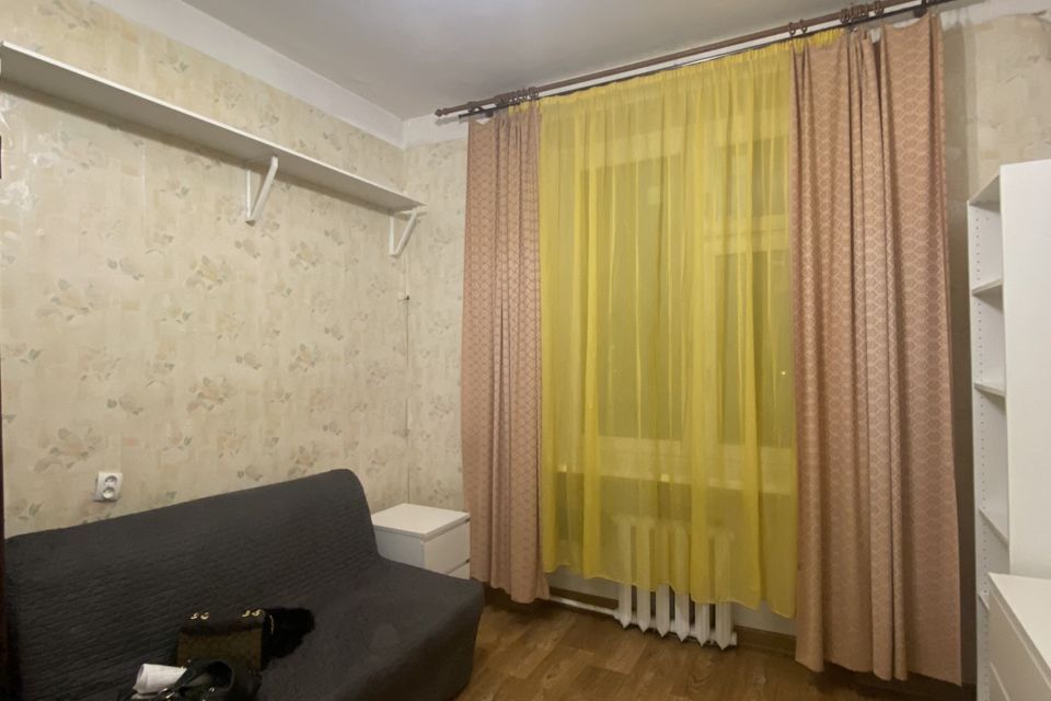 Продаётся комната в 3-комн. квартире, 14.7 м²