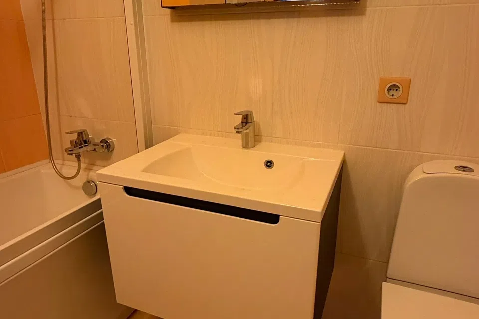 Продаётся 1-комнатная квартира, 47.7 м²