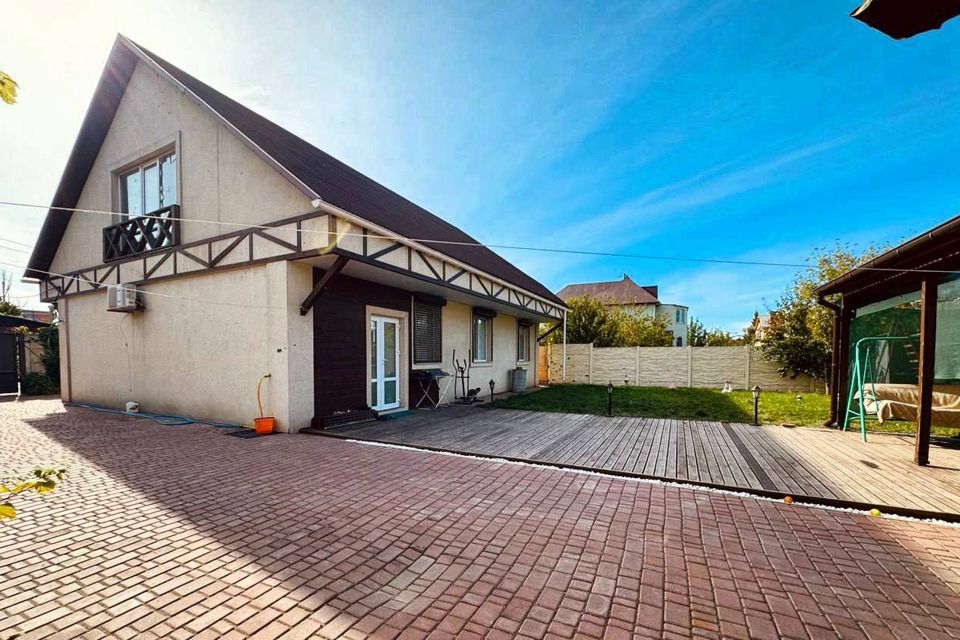 Продаётся 2-этажный дом, 200 м²