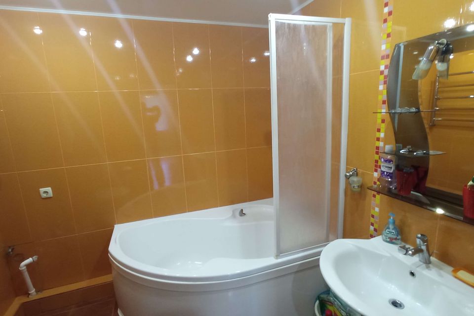 Продаётся 3-комнатная квартира, 60 м²