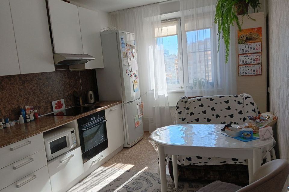 Продаётся 2-комнатная квартира, 55.8 м²