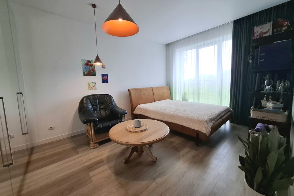 Продаётся 1-комнатная квартира, 42 м²