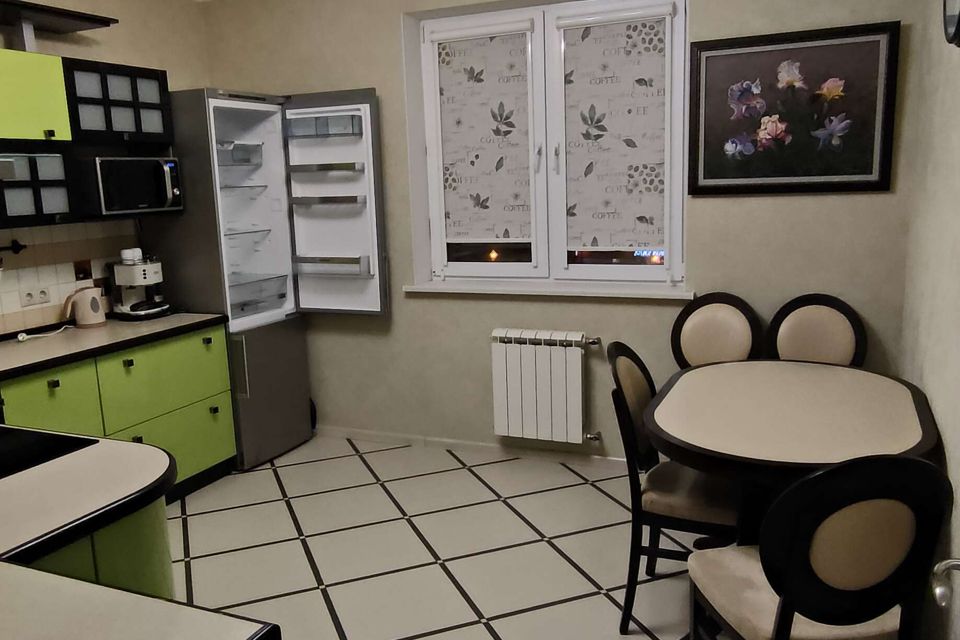 Продаётся 3-комнатная квартира, 90 м²