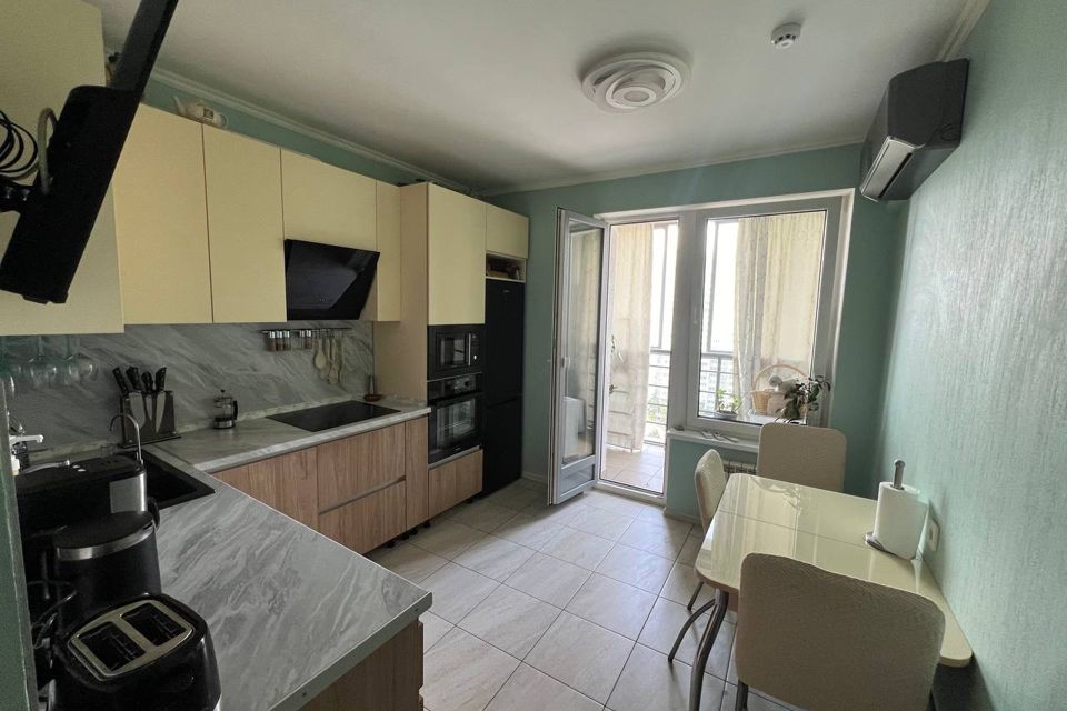 Продаётся 1-комнатная квартира, 42.2 м²