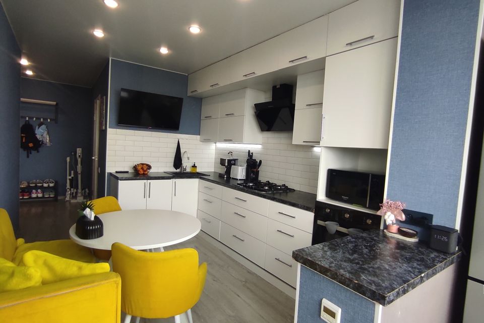 Продаётся 1-комнатная квартира, 41.1 м²