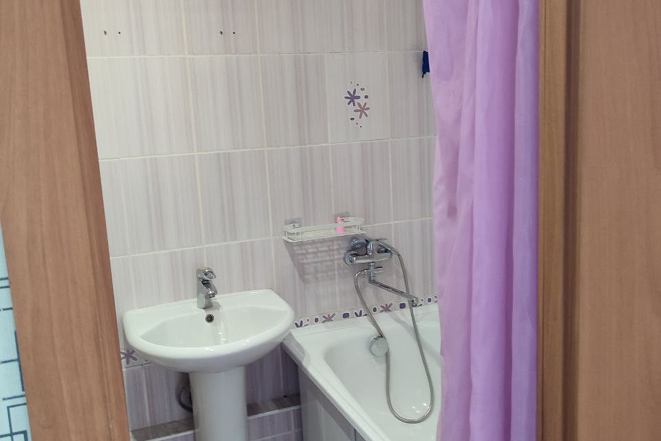 Продаётся 1-комнатная квартира, 38 м²