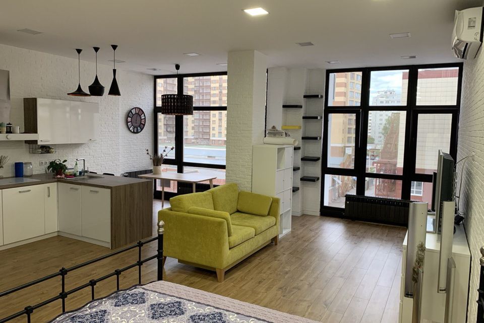 Сдаётся 1-комнатная квартира, 56.4 м²