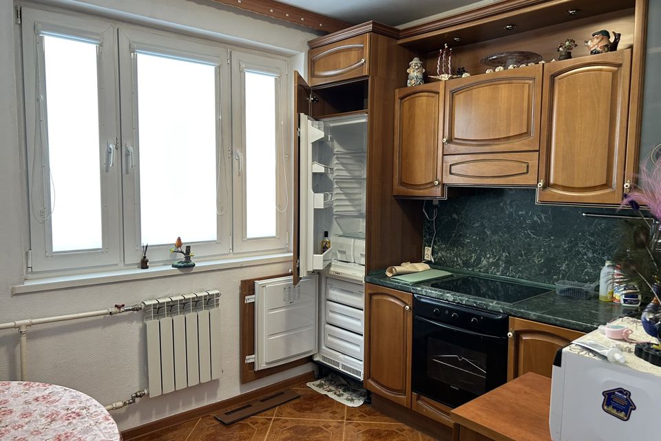 Продаётся 4-комнатная квартира, 111 м²