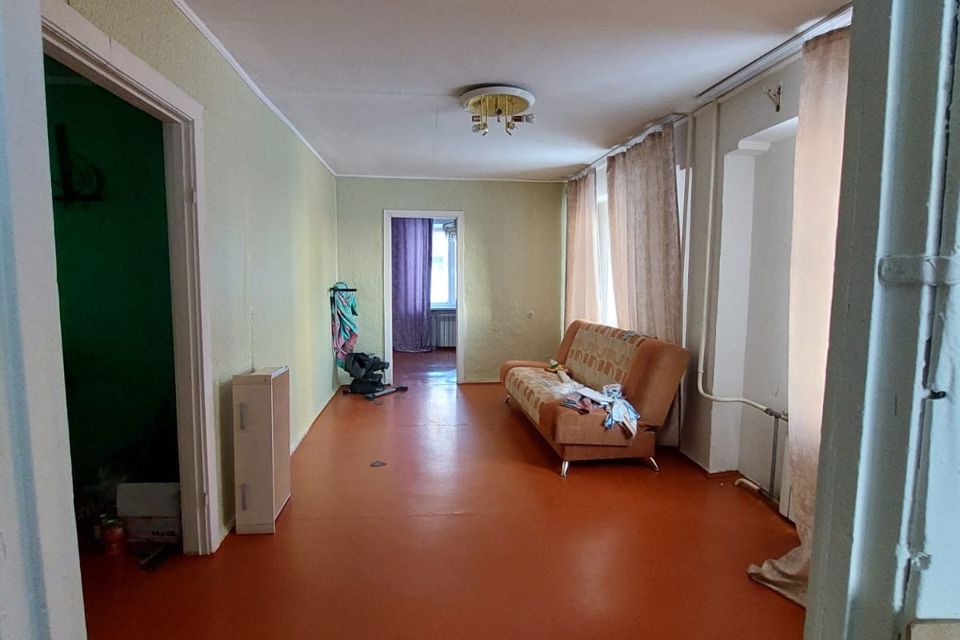 Продаётся 4-комнатная квартира, 64.8 м²