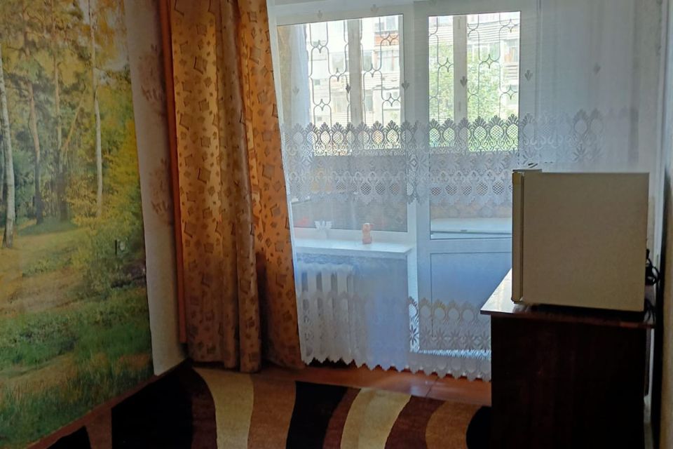 Продаётся 2 комнаты в 2-комн. квартире, 30.6 м²