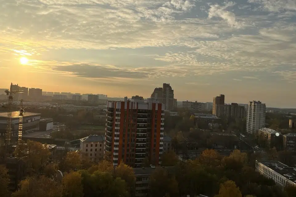 Продаётся 4-комнатная квартира, 132 м²