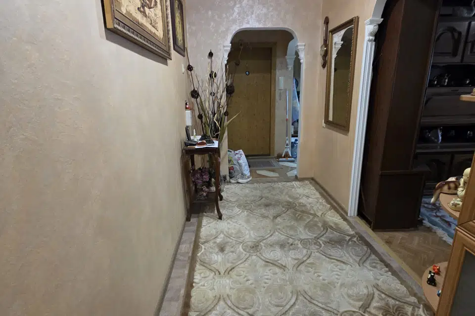 Продаётся 3-комнатная квартира, 70 м²