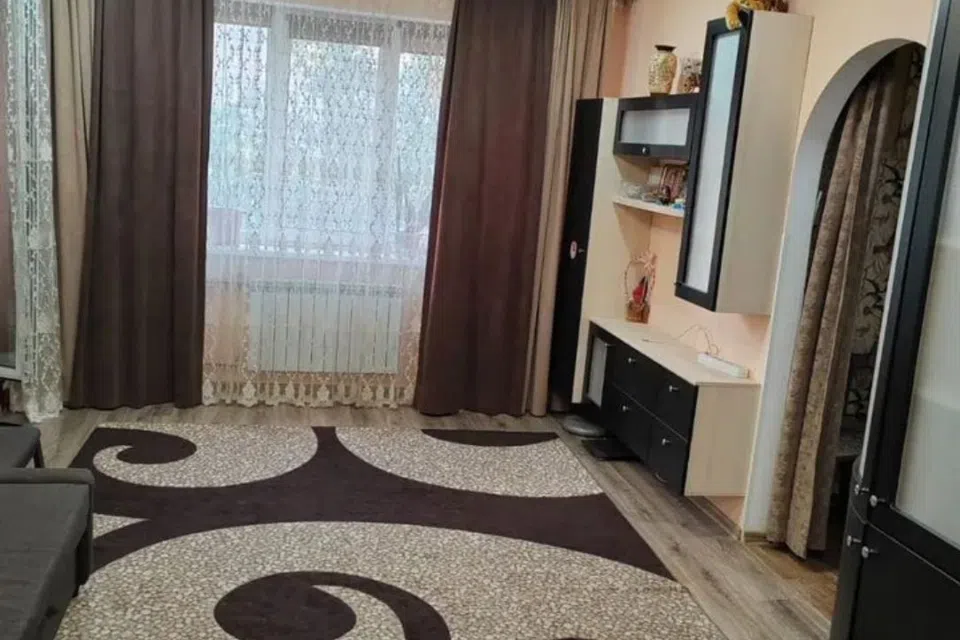 Продаётся 3-комнатная квартира, 70 м²